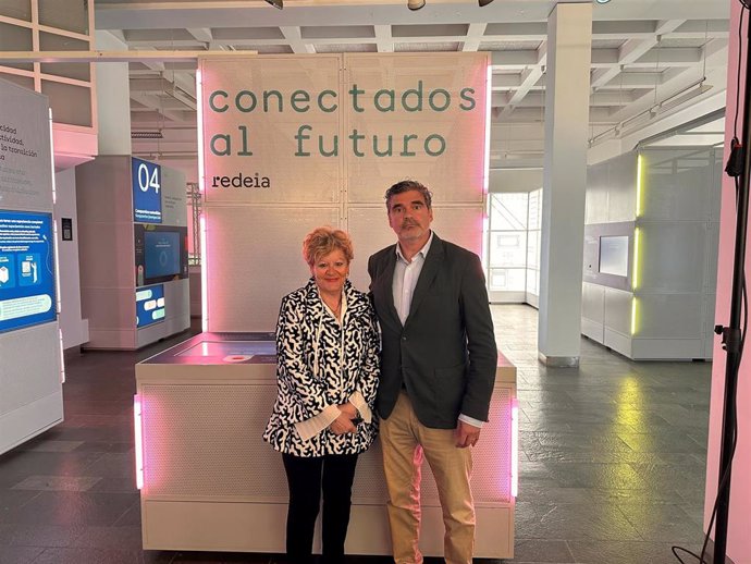 Presentación de la muestra 'Conectados al futuro: la transición energética'