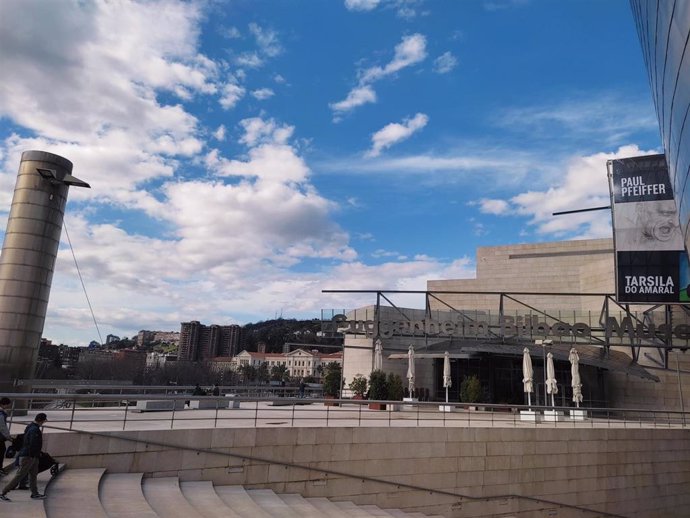 Cielos con nubes en Bilbao (archivo)