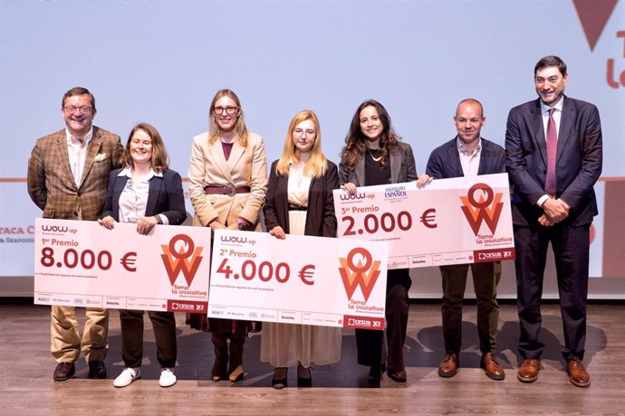 Entrega de premios de la cuarta edición del programa de emprendimiento femenino Wow.Up de Cesur.
