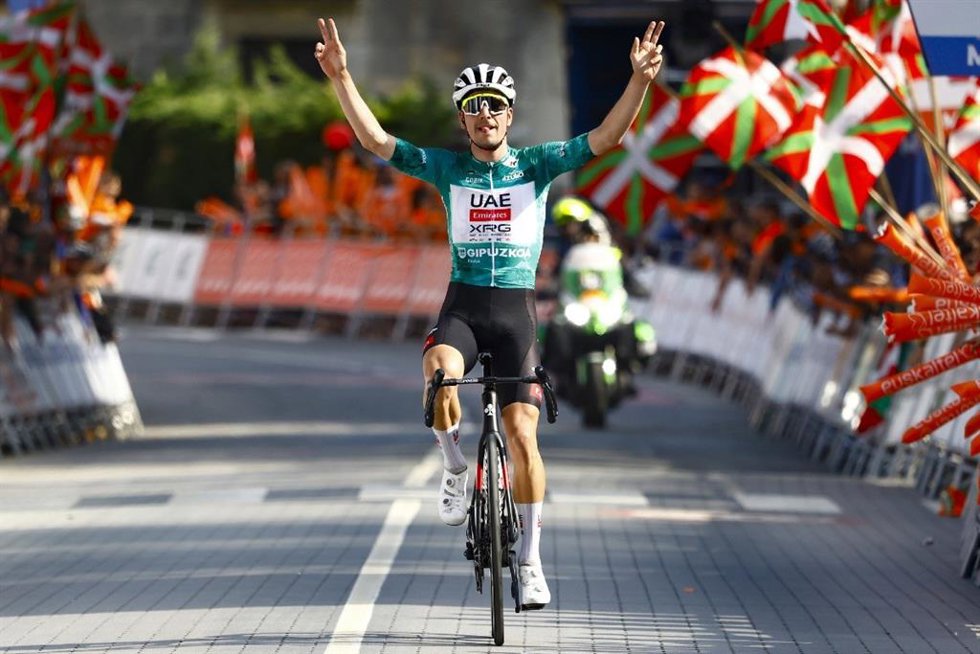 El ciclista portugués Joo Almeida (UAE Team Emirates-XRG) ha ganado este jueves la cuarta etapa de la Itzulia, disputada entre Beasain y Markina-Xemein sobre 169,6 kilómetros