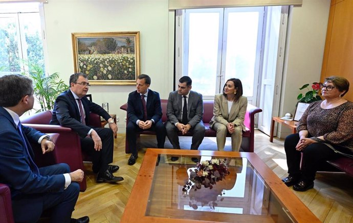 Reunión entre el alcalde de Albacete, Manuel Serrano, y el de Murcia, José Ballesta.