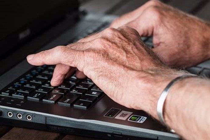Archivo - Imatge de recurs del teclat d'un ordinador