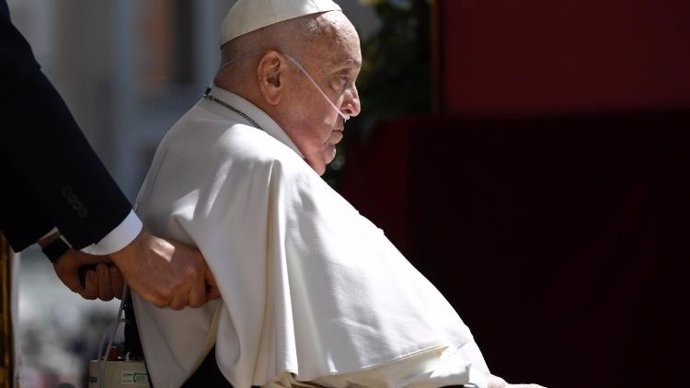 El Papa Francisco ha acudido este jueves a San Pedro para rezar ante la tumba de San Pío X.