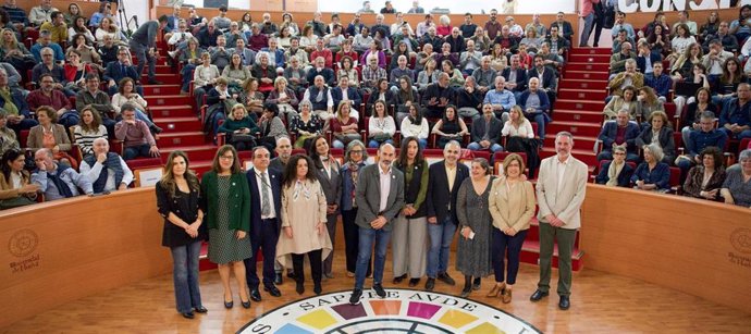 El candidato al Rectorado de la Universidad de Huelva (Huelva), Pepe Rodríguez, presenta su candidatura a la comunidad universitaria.