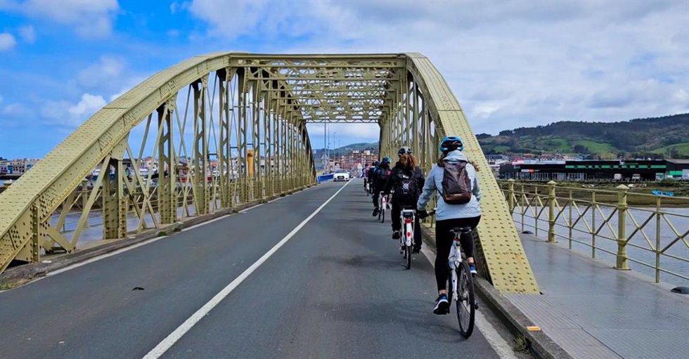 La UC impulsa la divulgación científica con el proyecto Ingebike, 'Ingniería desde la bici'