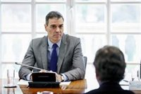 Sánchez muestra sus condolencias por los cinco españoles fallecidos tras estrellarse un helicóptero en Nueva York