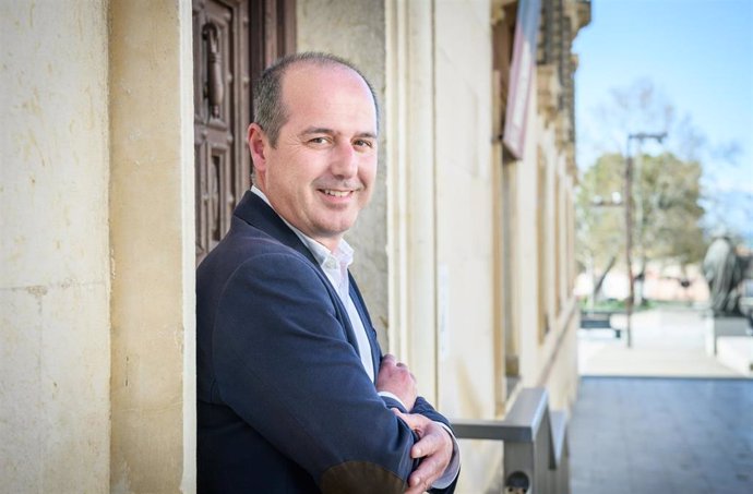 Alberto Rojo critica la gestión municipal de Ana Guarinos y tacha a su gobierno de "vaguete"