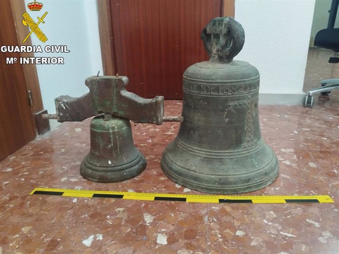 Campanas recuperadas tras ser robadas de una iglesia en Jerez.