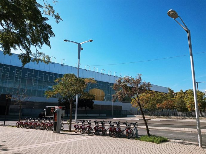 Archivo - Vista exterior de Fibes, en Sevilla Este.