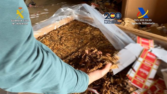 Desarticulada una organización criminal dedicada a la fabricación clandestina de tabaco en Alicante