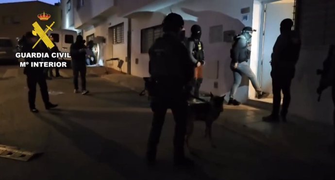Uno de los registros efectuados en Pechina (Almería) por la Guardia Civil.