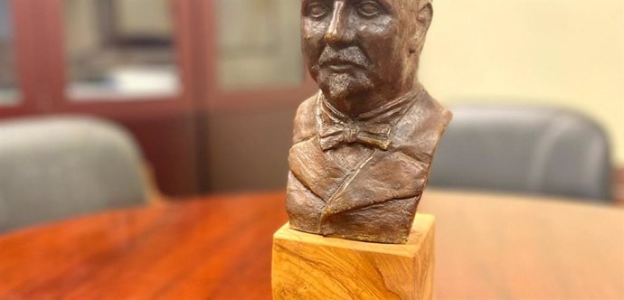 Busto de bronce de Francisco Coello de Portugal y Quesada
