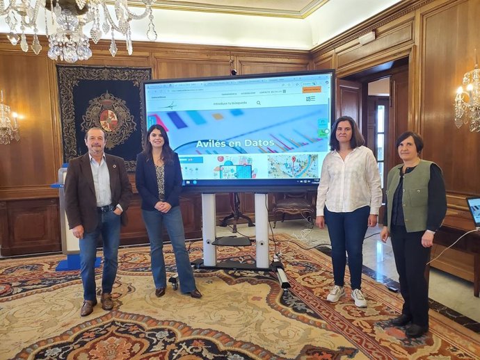 Presentación del nuevo espacio disponible en la página web municipal, denominado 'Avilés en Datos'.