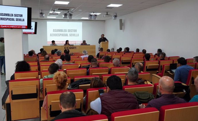 Asamblea en la que han participado los delegados sindicales de CCOO en el sector aeroespacial sevillano.