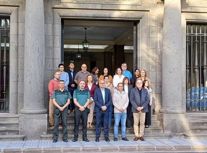 Delegación del Gobierno en Canarias guarda un minuto de silencio por la última mujer asesinada por violencia de género en las islas