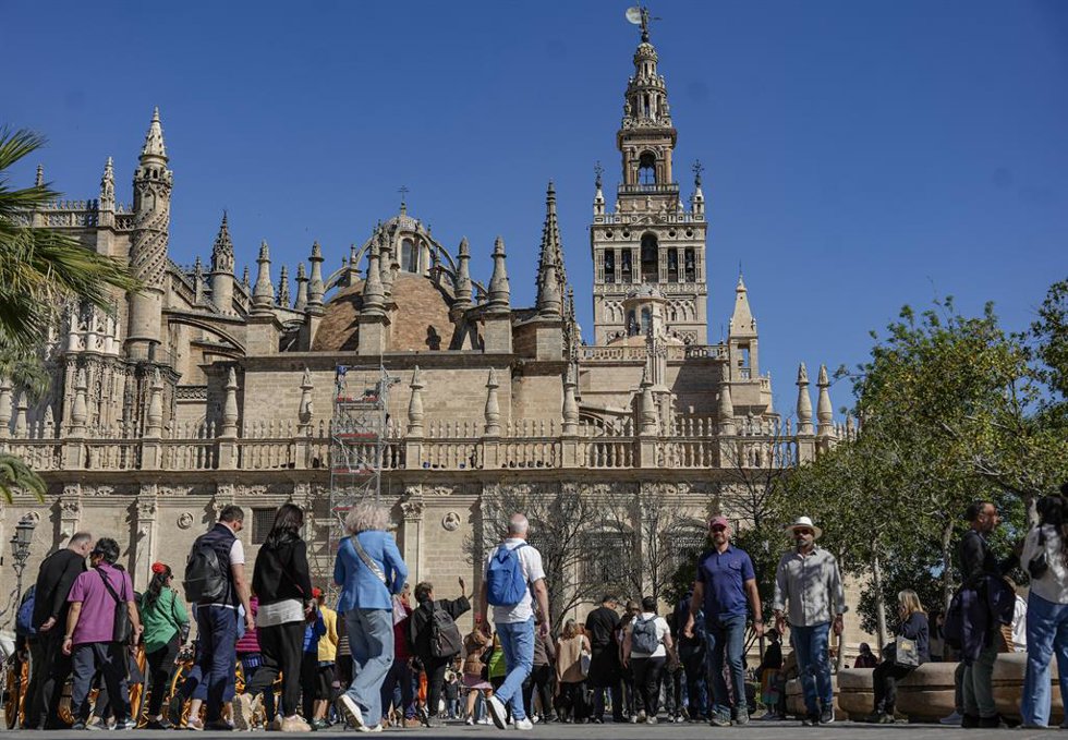 Turistas en Sevilla. 