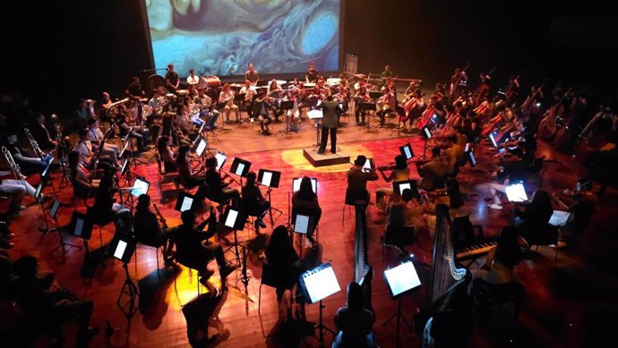 Espectáculo inmersivo de la Orquesta y el Coro del CSMM con 'Los Planetas' de Holst