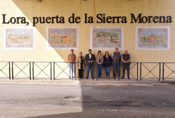 La consejera de Sostenibilidad y Medio Ambiente de la Junta de Andalucía, Catalina García, en su visita al Parque Natural Sierra Morena en Lora del Río (Sevilla).