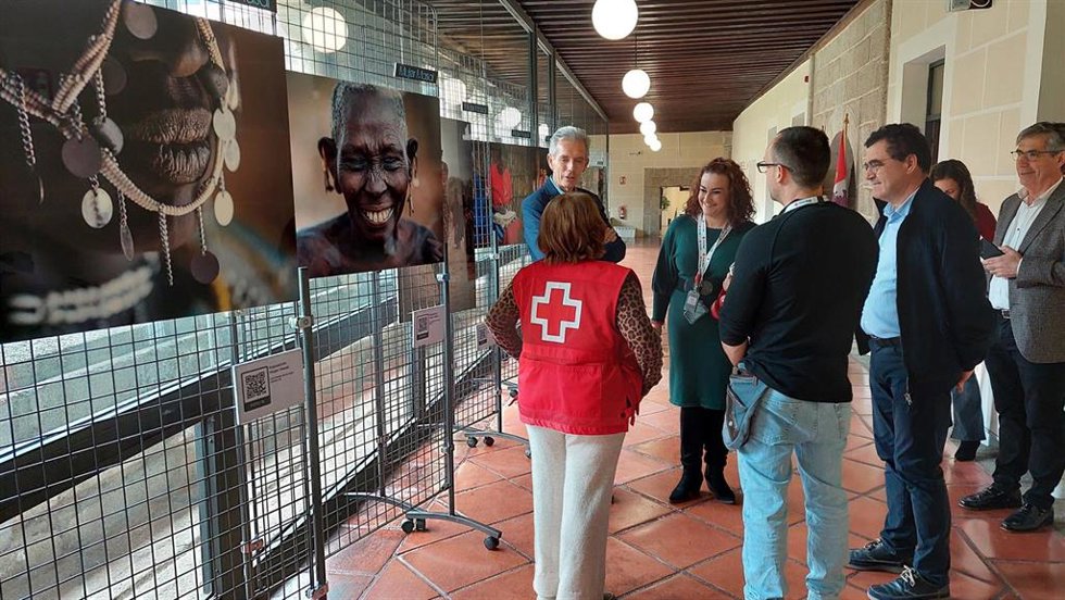 La realidad Masái se acerca a Ávila a través de una exposición innovadora.