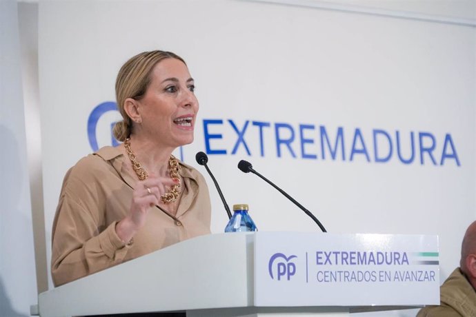 María Guardiola, en la Junta Directiva Regional.