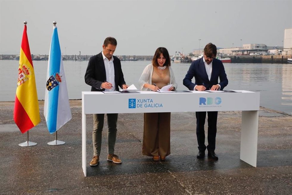Archivo - Firma del protocolo entre Xunta y Recursos de Galicia