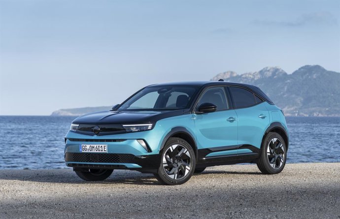 Opel introduce un nuevo sistema de infoentretenimiento con ChatGPT incluido en su nuevo Mokka.