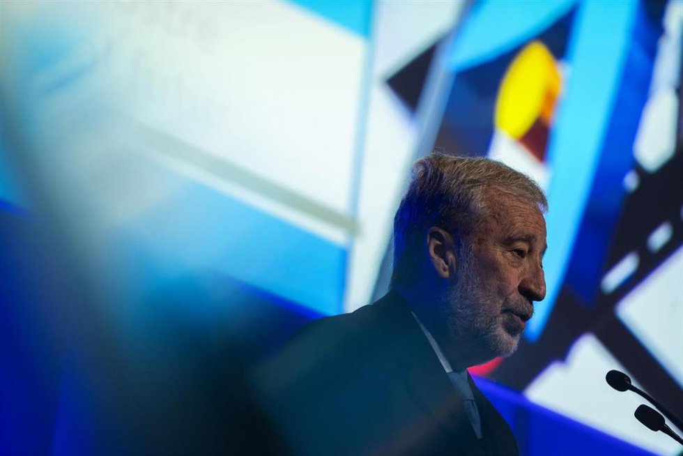 El presidente de Caixabank, Tomás Muniesa, durante la Junta General Ordinaria de Accionistas de Caixabank 2025, a 11 de abril de 2025, en Valencia, Comunidad Valenciana (España). Durante la junta, han recordado la DANA y han apoyado a los afectados por 