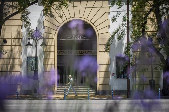 Archivo - Fachada principal del Teatro de la Maestranza