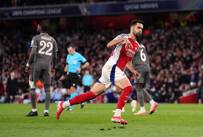 08 April 2025, United Kingdom, London: Arsenal's Mikel Merino celebrates scoring his side's third goal during the UEFA Champions League quarter final first leg soccer match between Arsenal and Real Madrid at the Emirates Stadium. Photo: John Walton/PA Wir