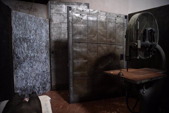 El Refectorio del CAAC acoge por primera vez 'Cell (Arch of Hysteria)' de Louise Bourgeois hasta el 16 de noviembre.