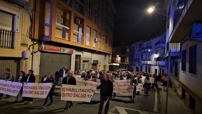 Manifestación contra el traslado del centro de salud de Cazorla al hospital y para pedir su reforma.