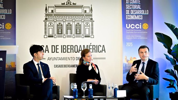 Bruno García enla jornada de la UCCI en Cádiz.