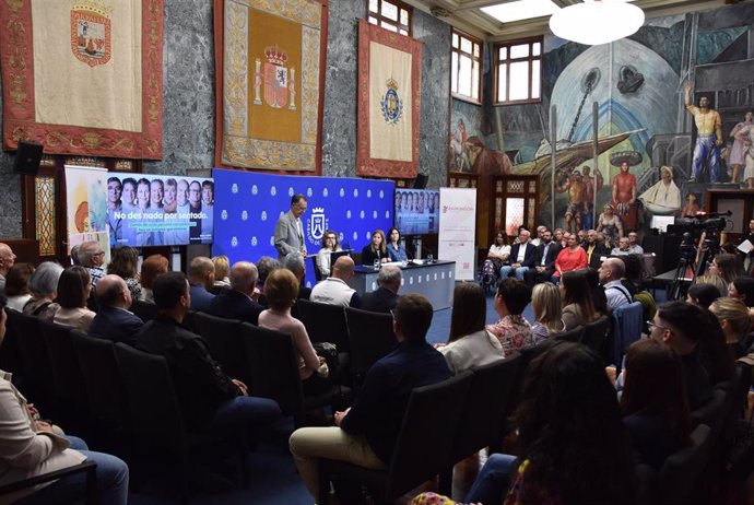 Acto institucional del Cabildo de Tenerife con motivo del 'Día Internacional del Parkinson'