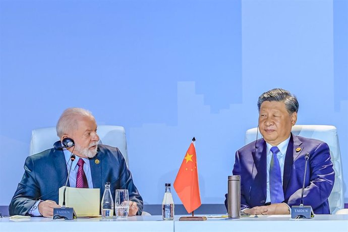 Archivo - Brasil y China