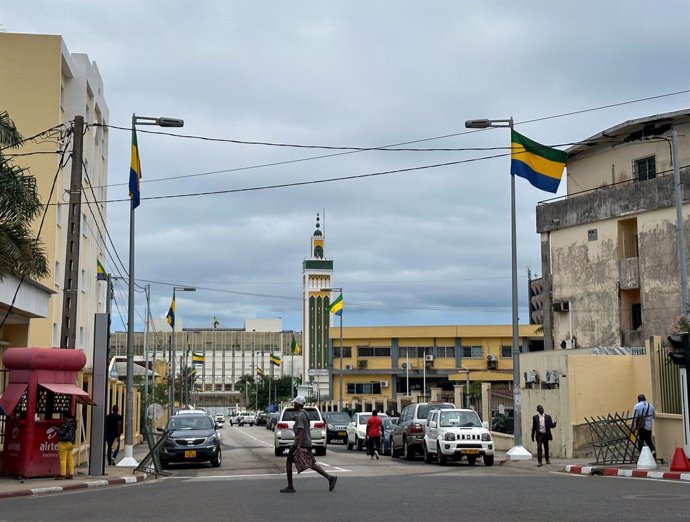 Archivo - Fotografía de archivo de una calle en la capital de Gabón, Libreville