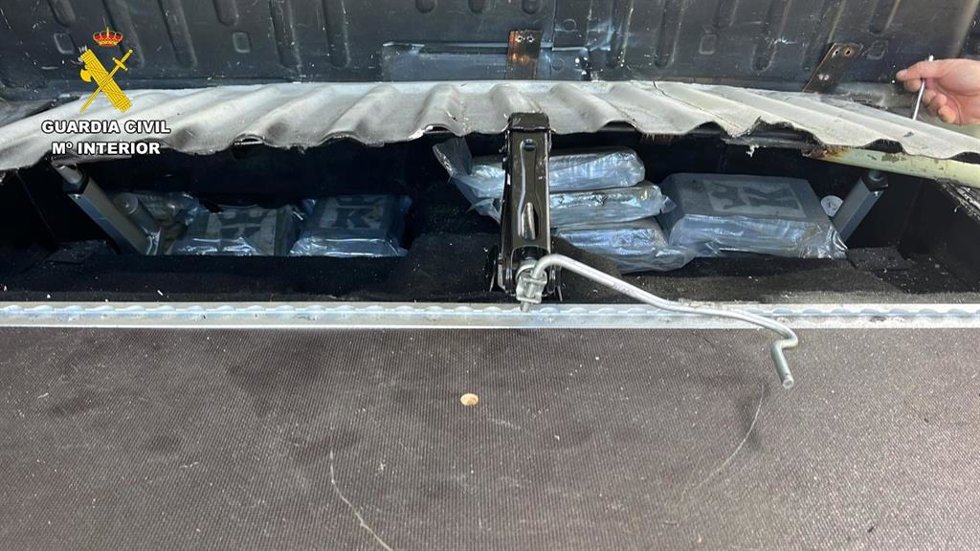 Detenido En Agaete (Gran Canaria) Tras Ser Sorprendido Con Más De 66 Kg De Cocaína Ocultos En Su Vehículo