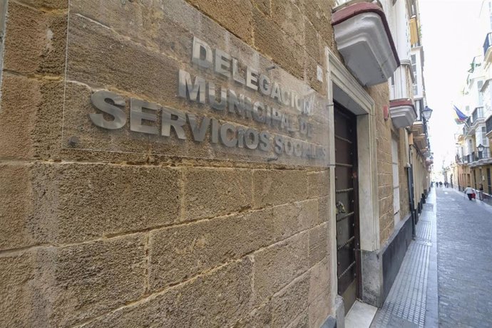 Archivo - Cádiz.- Ganar Cádiz ve "injusta, abusiva y desproporcionada" la sentencia a la directora de Servicios Sociales