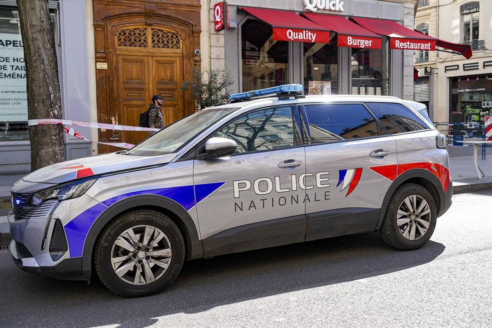 Policía en Francia (archivo)