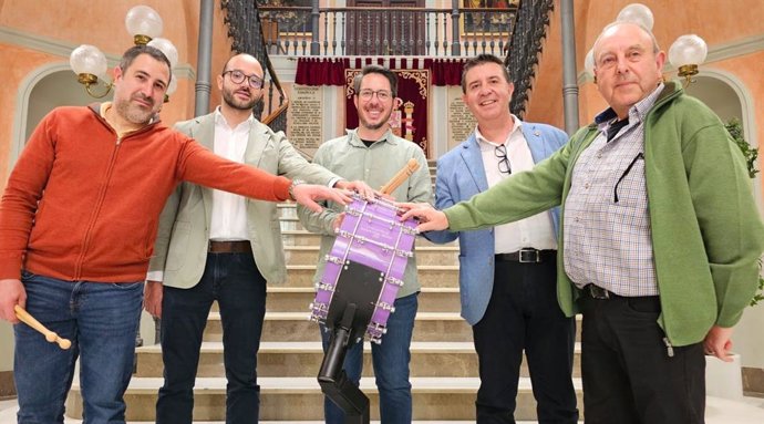 Reunión entre la Diputación de Albacete y la Asociación de Amigos del Tambor de Tobarra.