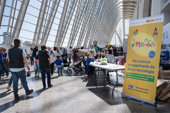 Archivo - El Museu de les Ciències acoge este domingo la 20ª edición de la feria-concurso 'Experimenta' 