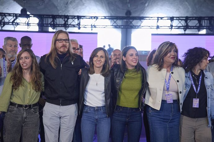 (I-2D) A coordenadora do PODEM País Valencià e porta-voz adjunta do PODEM, María Teresa Pérez, o secretário de Organização do PODEM, Pablo Fernández, a secretária-geral do PODEM e deputada, Ione Belarra, a deputada do PODEM, Irene Monter