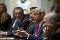 Trump exime a los teléfonos, los ordenadores y los chips de los aranceles recíprocos