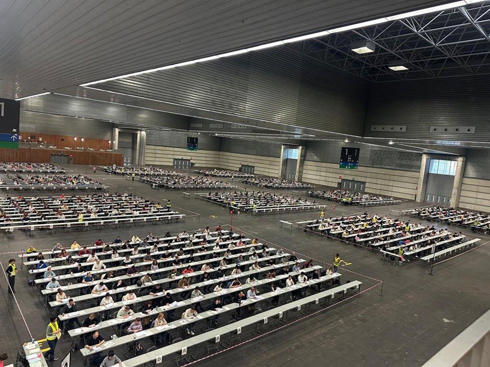 Examen de perfiles lingüísticos en el BEC, en Barakaldo.