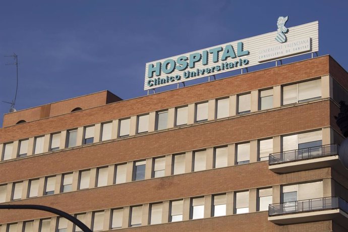 Archivo - Hospital Clínico de València en imagen de archivo