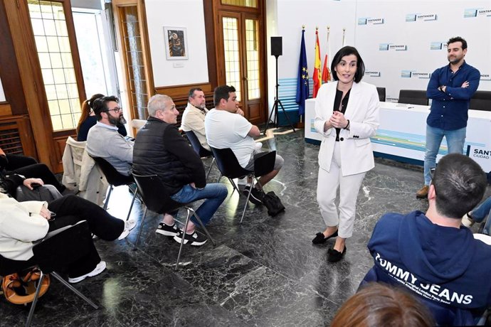 Reunión del Ayuntamiento con las peñas