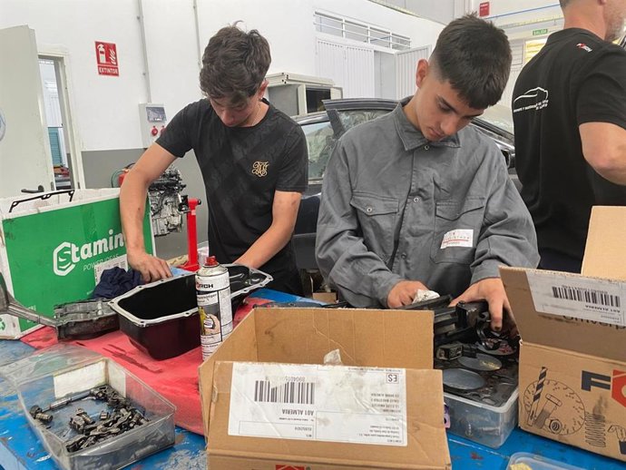 Archivo - Imagen de recurso acerca de los ciclos de FP.