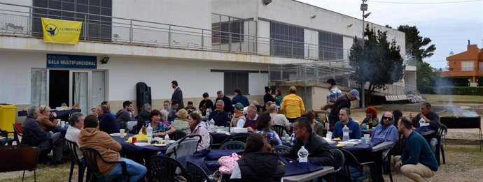 Foto de los asistentes a la celebración del noveno aniversario del Partido Vecinal Llibertat Llucmajor