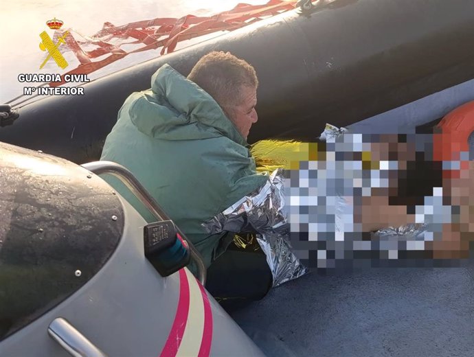 Imagen del rescate en aguas cercanas a Melilla