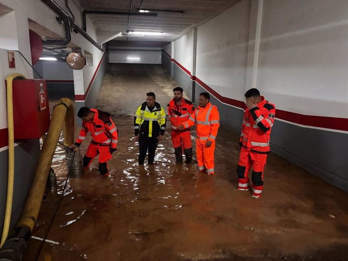 Arrecife pedirá ser declarada como zona catastrófica para ayudar a sus vecinos tras las intensas lluvias de este sábado