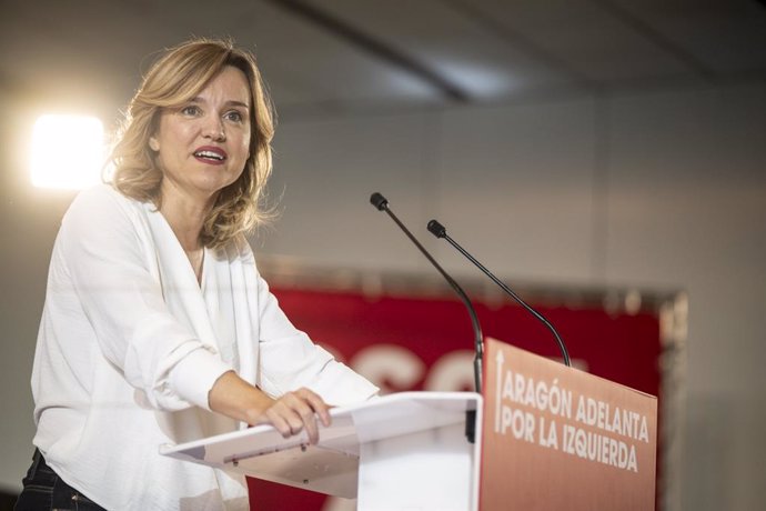 Archivo - La secretaria general del PSOE de Aragón y ministra de Educación, Formación Profesional y Deportes y portavoz del Gobierno, Pilar Alegría, durante un acto del PSOE de Aragón, en el Palacio de Congresos el pasado mes de febrero.